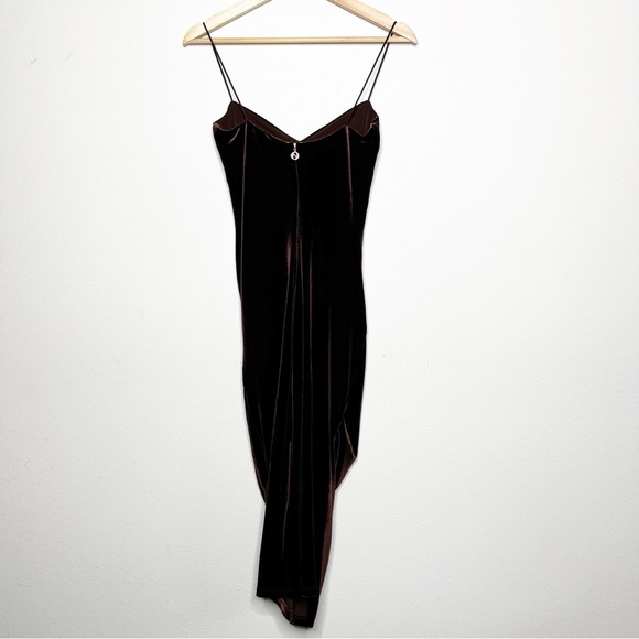 Nookie Rumi Midi Dress in Chocolate Velvet Ruched Sides Stretch Shoulder Straps - Picture 7 of 10
